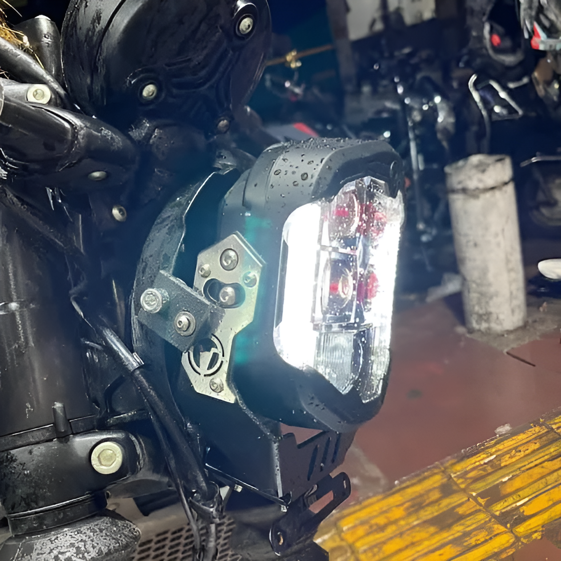 LIU HJG GODS EYE AUX LIGHT By Moto Shopee - Moto Shopy