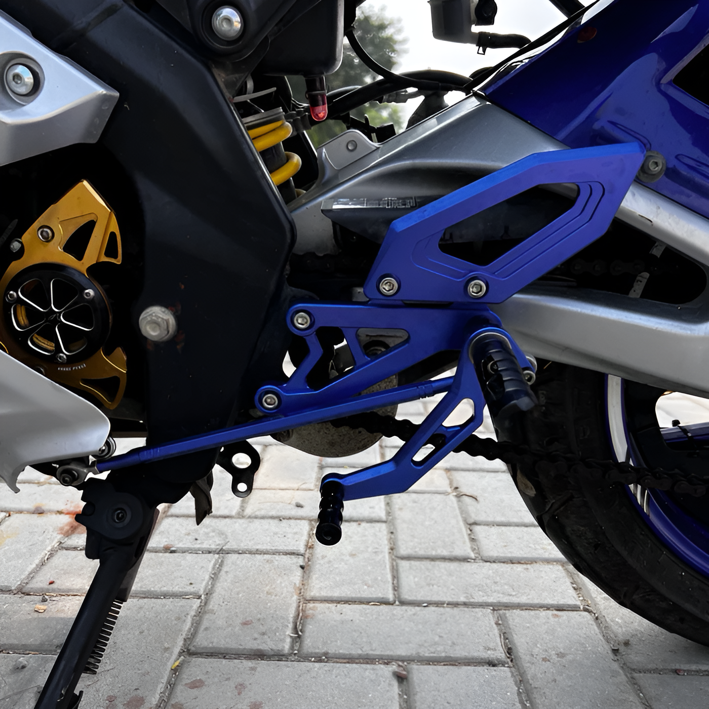Moto Shopy CNC Aluminum Adjustable Rear Sets Foot Rests Pegs For Yamaha YZF R15 v3 2017-2021